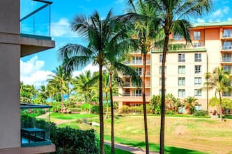KBM Resorts | FREE CAR | Honua Kai Hokulani | Ocean view | 1-Bedroom Condo, Steps to Beach! HKH-240