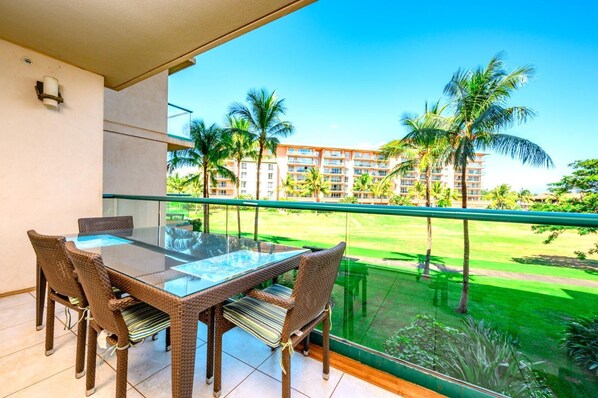 Enjoy a relaxing meal as the sun sets.      HKH-240