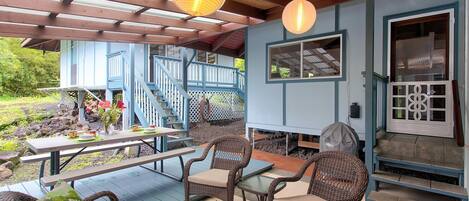 Lanai with Outdoor Dining and Seating.