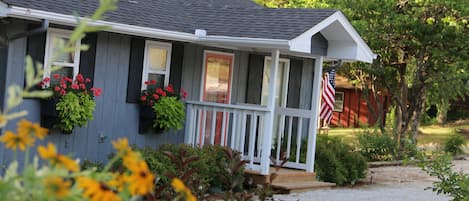 You have landed at Twin Pines Shanty!