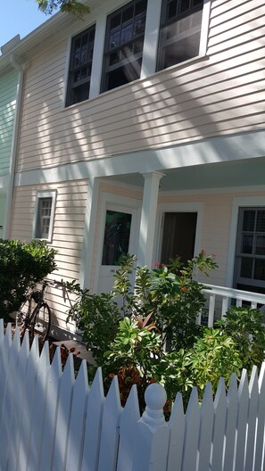 Entry to Island Escape w/parking in front of condo