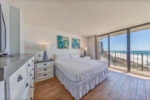 Gulf Front Primary Bedroom