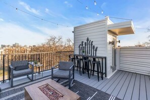 Expansive rooftops perfect to enjoy a stunning Nashville skyline sunset before going to Broadway!