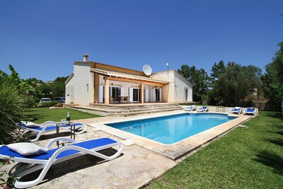 Villa, extended season and optional  Pool Heating