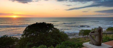 Roof top balcony overlooking the ocean