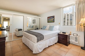 Queen Bedroom with Window AC and lots of Closet Space