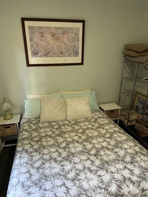 Queen Bed in 3rd bedroom