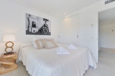 Beautiful luxury apartment near the Marina of Eivissa, Ibiza