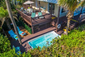 Oceanfront heated plunge pool