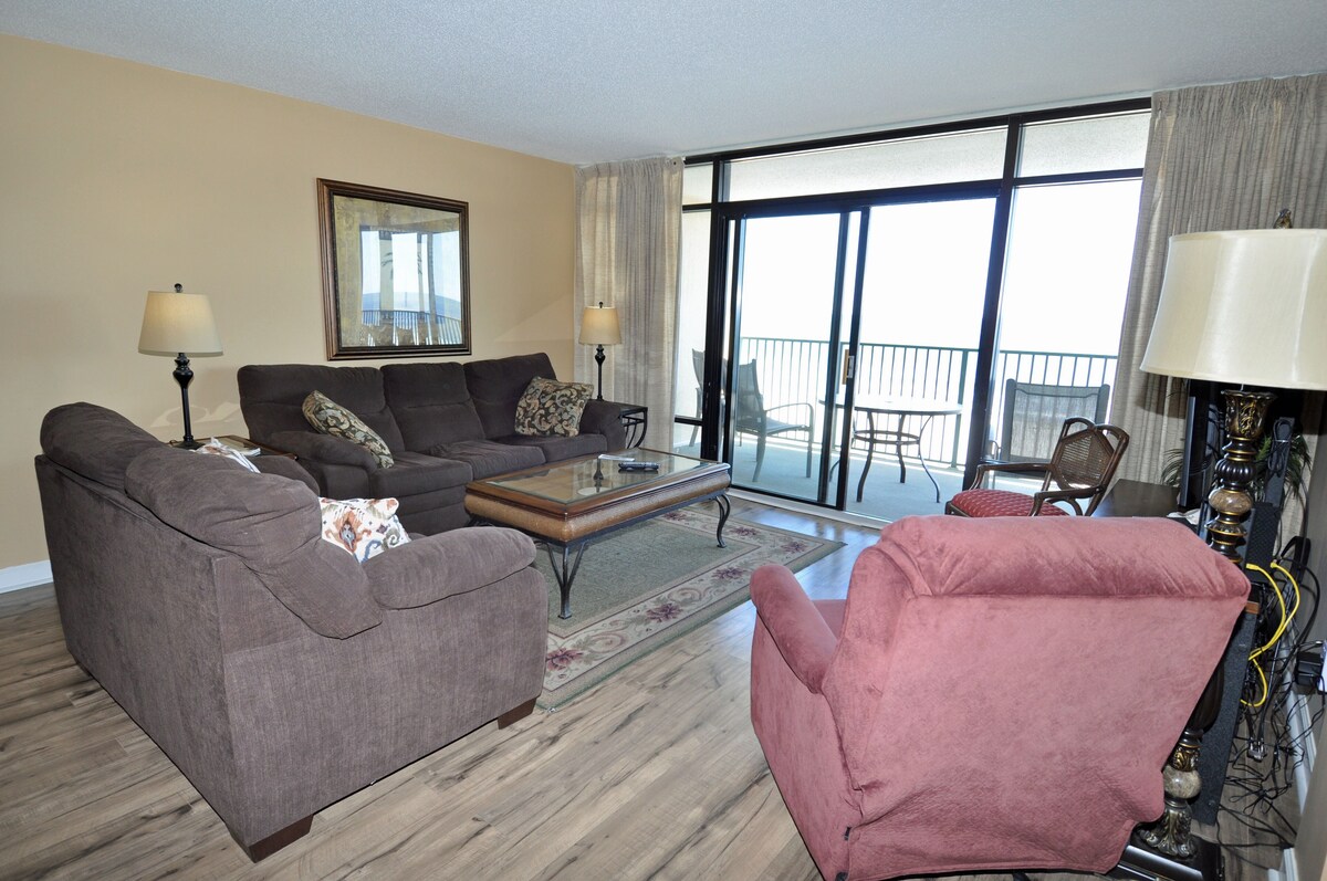 Verandas 305 3BR Oceanfront Walk to Beach Bars Restaurants & Main Street OD!