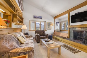 Living room with Window bed