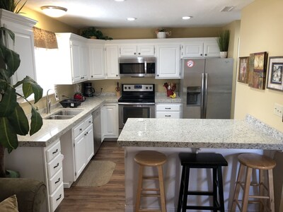 Completely remodeled 1800 sq.ft. condo 2 Bedrooms, Loft, with Lots Of Amenities