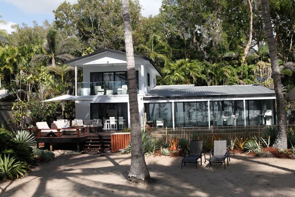 Absolute Beachfront location