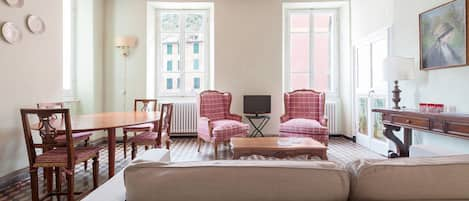 Sitting room, sea vue.