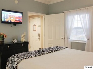 Second bedroom with flatscreen TV