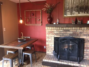 Cozy eating area overlooking Andesite Mt. 