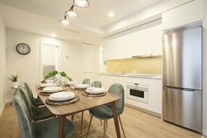 Kitchen & Dining table