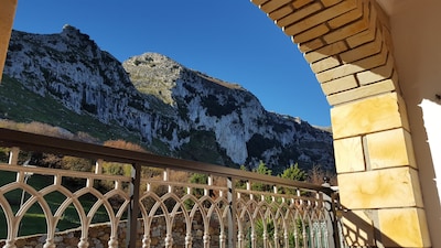 Apartment, walking access to exclusive Sonabia beach, mountain and small coves