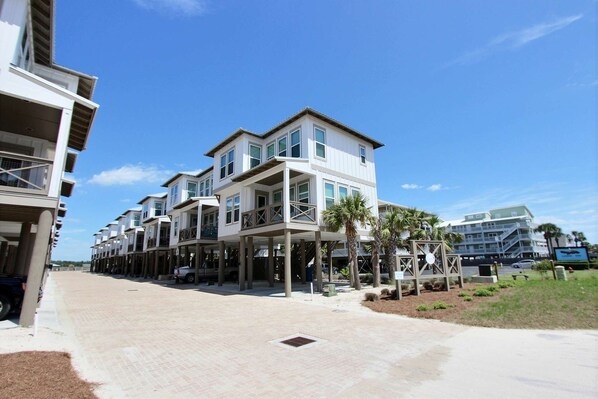Cottages at Lagoon Pass community