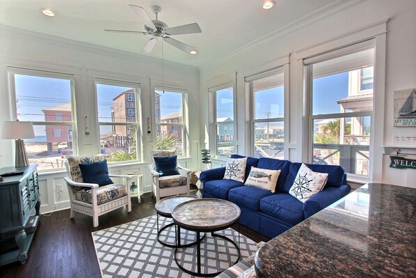 Living room with beautiful views of Gulf across the street