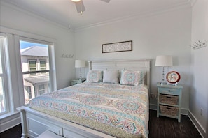 Cottage style bedroom furnishings
