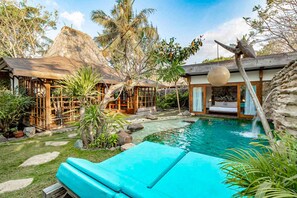 Private pool