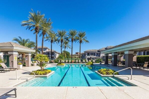 Heated pool, hot tub, covered dining, gas grills, misters