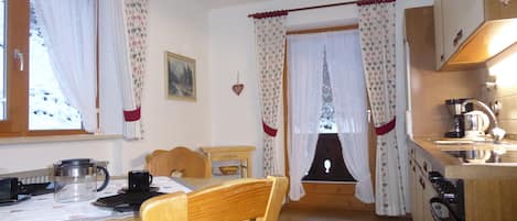 Ferienwohnung Watzmann, 2-4 Personen, 70 qm, Süd-Ost-Westbalkon, 2 Schlafzimmer-Küche in der FeWo Watzmann