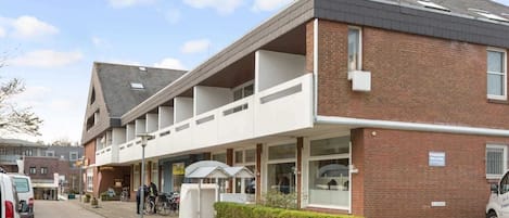 Nordostansicht Haus Loreley, Im Bad 37, St. Peter-Bad, Ferienwohnungen SPO