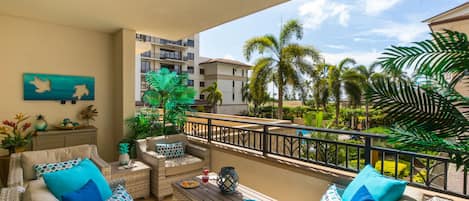 Relax on the lanai soaking in the views or have amazing converstions in comfort