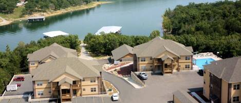 Spacious 3 bedroom condo on Table Rock Lake with a Boat slip at Rockwood. 