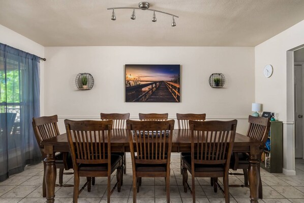 Large dining table with seating for the entire family!