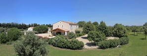 La grande bastide avec 14 couchages
The main house with 14 sleeps