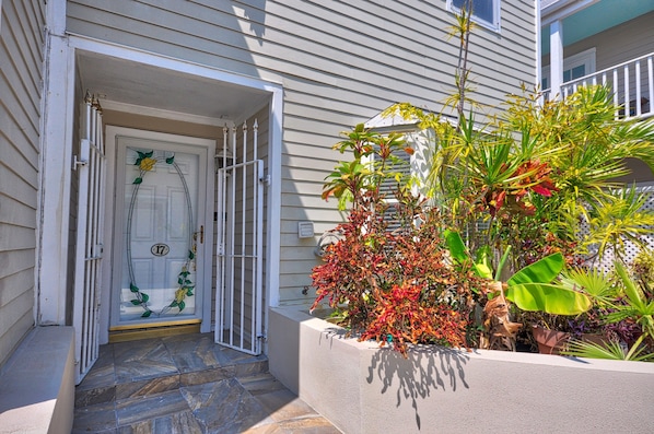 Front Door Villa Serena @ Duval Square