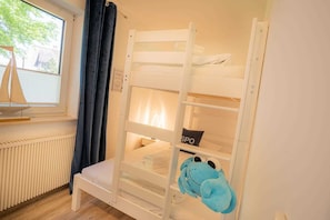 2. Schlafzimmer
