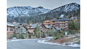 Ski In-Ski Out Exclusive Lift Access Resort Condo at Mammoth Mountain Lakes CA