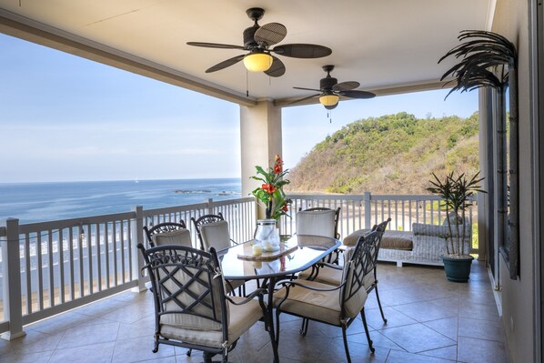 Huge terrace with the best views in Jaco, electric grill, loungers