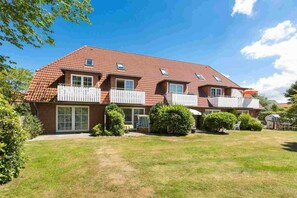 Gartenansicht Leuchtfeuer, Haus Nis Randers, Waldallee 20, St. Peter-Ording
