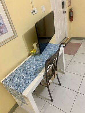 DESK
