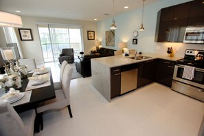 Modern Kitchen w/Quartz Countertops and Stainless Steel Appliances