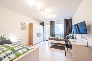 Schlafzimmer 2
2 Einzelbetten + Zugang zum Balkon

