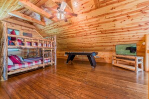 Bedroom 3 Lofted Upstairs. Queen Bunk and Queen Pullout.