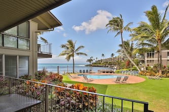 Oceanfront corner unit #106! Honokeana Cove