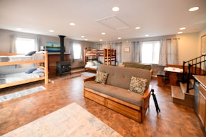 BUNK ROOM