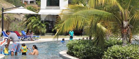 Families friendly environment and restaurant next to the pool and deliver food.