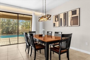 1532 Moon Valley Dr 4.jpg