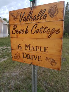 Family cottage at Valhalla Beach, short drive to Gimli