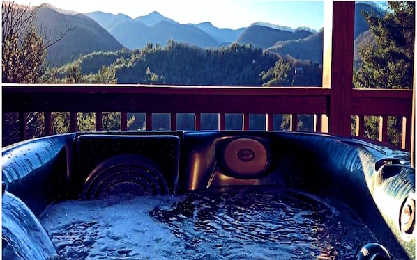Hot Tub With a View!