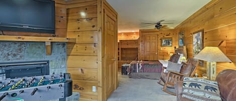 Pigeon Forge Vacation Rental | Studio | 1BA | 850 Sq Ft | Stairs Required