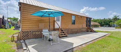 Everglades City Vacation Rental | Studio | 1BA | 200 Sq Ft | Stairs Required